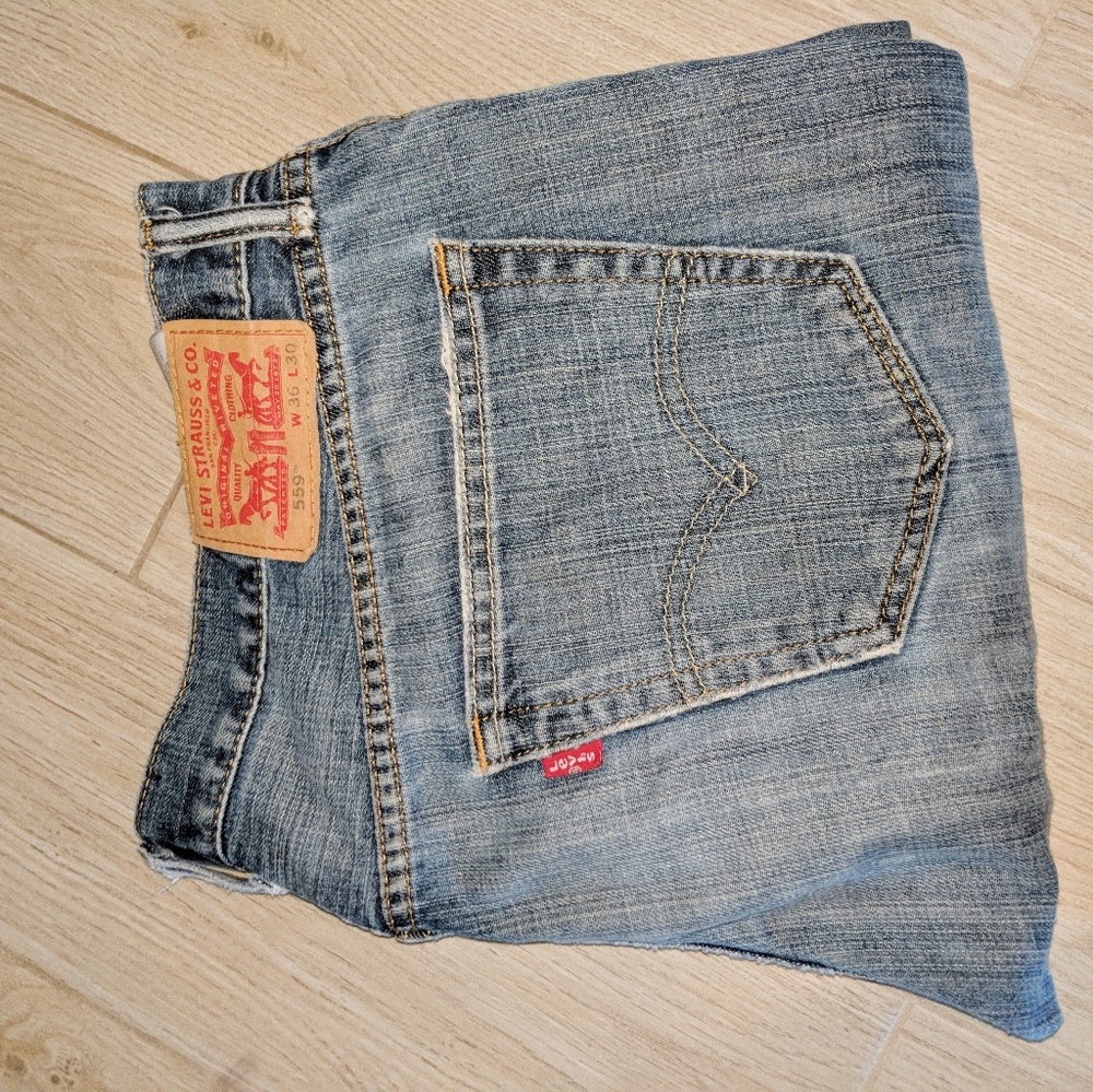 MENS LEVI'S JEANS